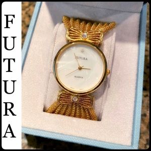SOLD-STUNNING VINTAGE FUTURA GOLDTONE QUARTZ WATCH